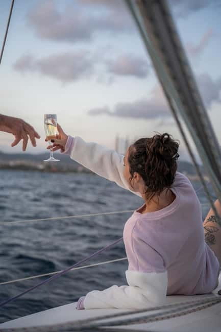 Barcelona: Private Boat Tour for 2, Swim, Snack and Drinks - Key Points