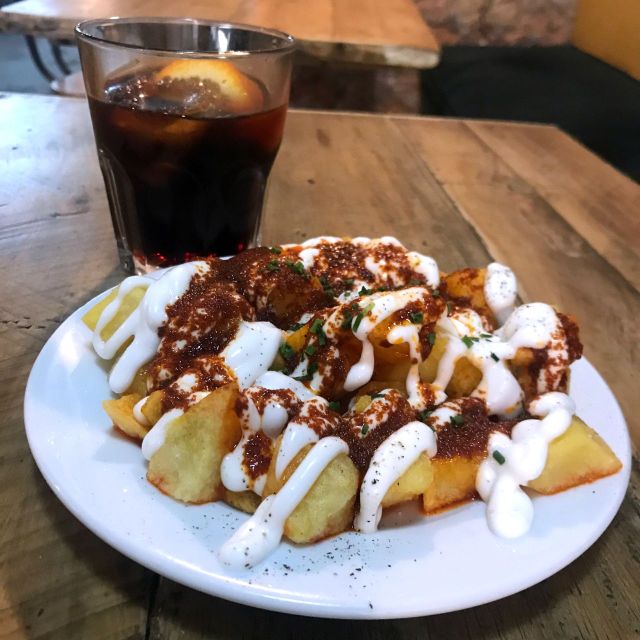 Barcelona: Private Guided Vermut Tour with Tapas and Drinks - The Tapas: Eight Tasty Bites with Vegetarian Options