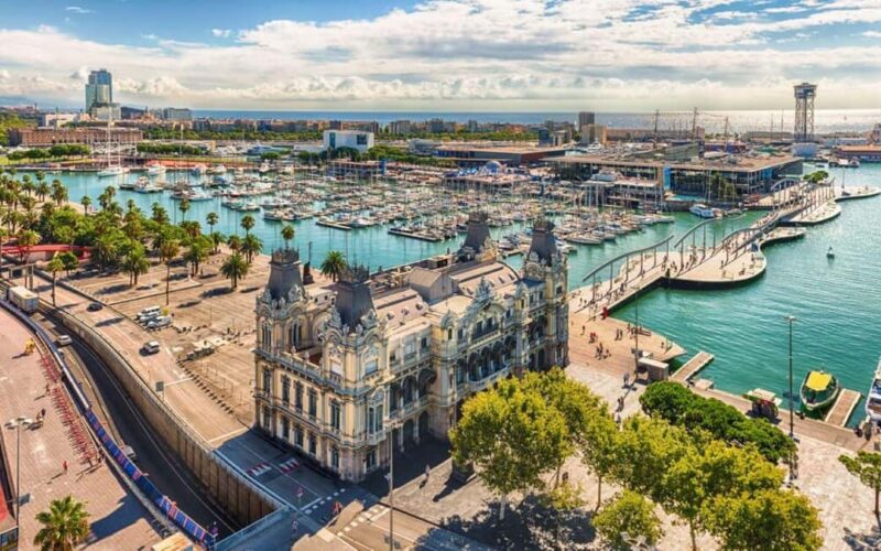 Barcelona Private Layover Tour: Sagrada Familia & Highlights - The Value of a Private, Flexible Experience