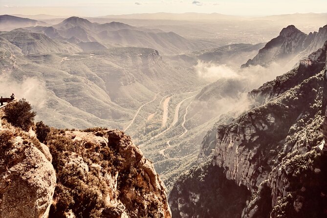 Barcelona Private Montserrat Tour with Tickets and Transport - Market Browsing for Local Artisans and Souvenirs