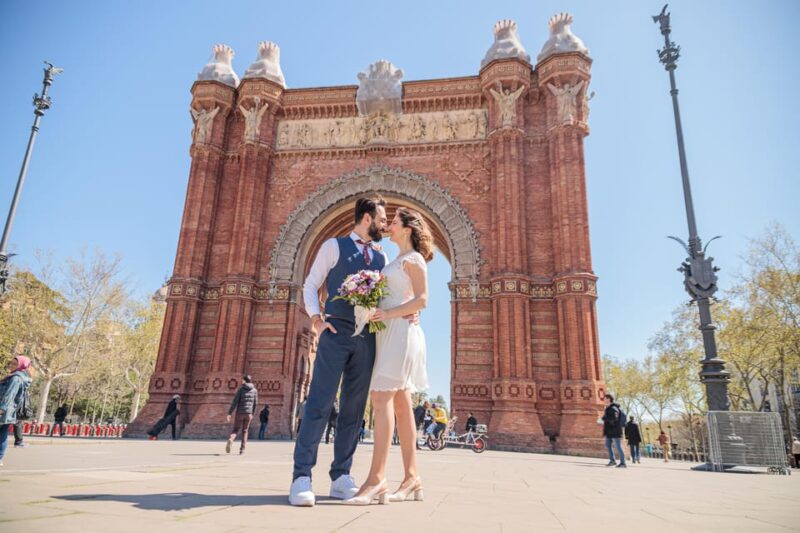 Barcelona: Private Photoshoot at Arc de Triomf - Logistics and Practical Details