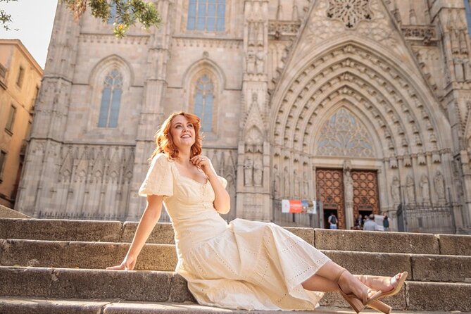 Barcelona Private Photoshoot at Cathedral & Kiss Wall - Logistics and Practical Details