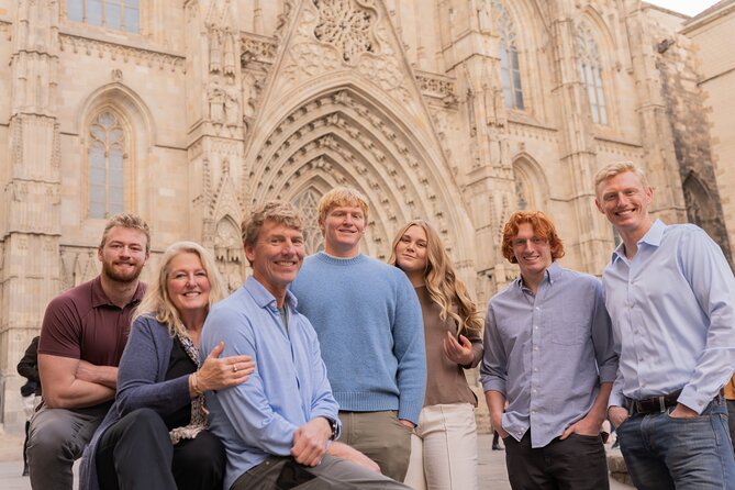 Barcelona Private Photoshoot at Cathedral & Kiss Wall - Why This Tour Stands Out in Barcelona