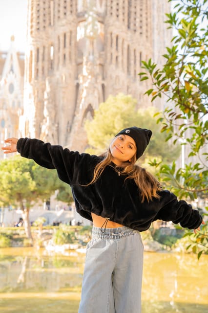 Barcelona: Private Photoshoot at Sagrada Familia - Comparing This Experience to Other Photoshoot Options