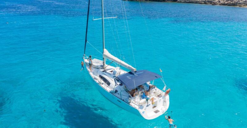 Barcelona: Private Sailing Trip with F&B (max 11) - Key Points