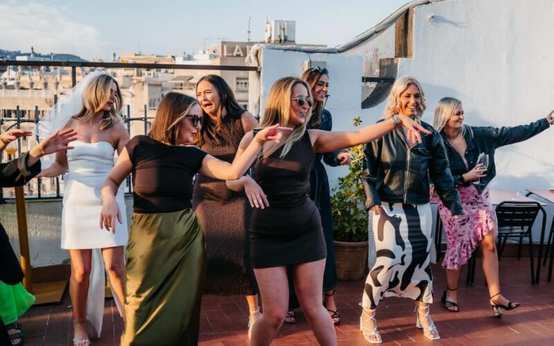 Barcelona: Private Sangria and Salsa Class - Discover the Private Rooftop Salsa and Sangria Experience in Barcelona
