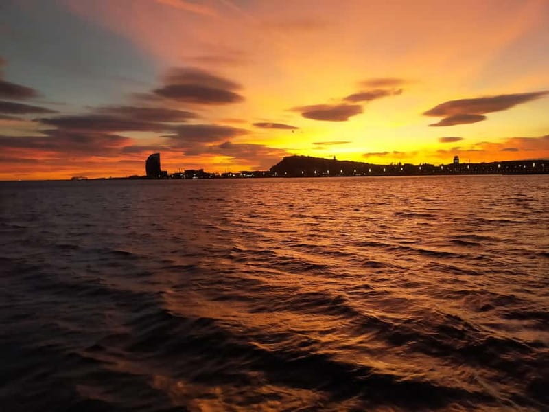 Barcelona: Private Sunset Sailing Trip with drinks/snacks - Starting Point at Moll de la Marina