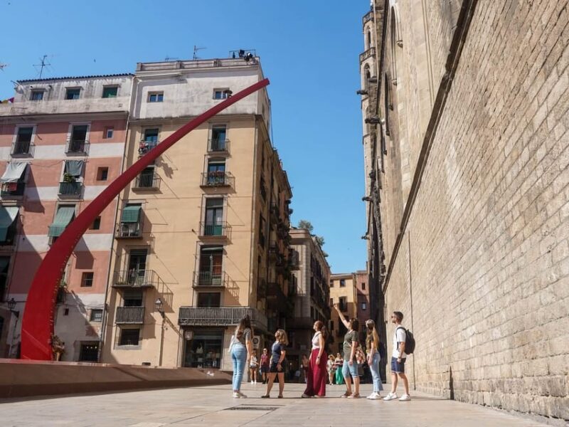 Barcelona: Private Tour of the Gothic Quarter - Walking Through Ciutadella Park and Castle of the Three Dragons