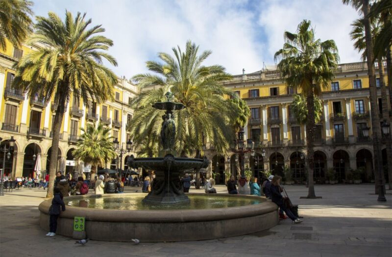 Barcelona: Private Tour of the Gothic Quarter - The Guide’s Role in Making the Tour Memorable