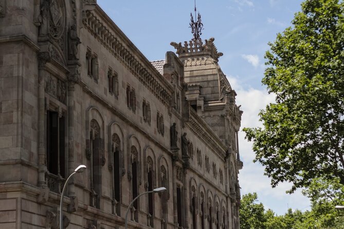 Barcelona Private Walking Food Tour With Secret Food Tours - Visiting La Barceloneta’s Coastal Charm and Seafood Delights