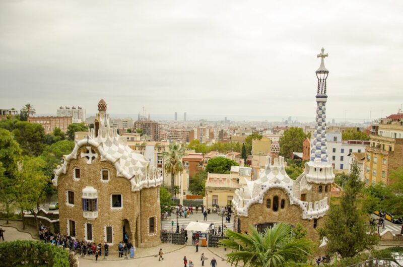 Barcelona: Private Walking Tour with a Local - Guides Who Make the Difference