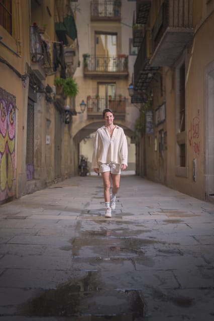 Barcelona Professional Photoshoot: Capture Your Best Moments - Capture Your Best Moments in Barcelona with a Professional Photoshoot