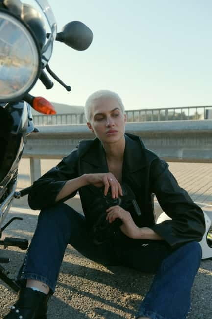 Barcelona: Retro Motorcycle Ride and Photoshoot - What to Wear and Bring