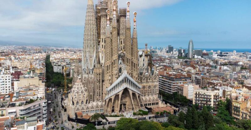 Barcelona: Sagrada Família and Park Güell Combo Guided Tour - Tour Flexibility, Cancellation, and Booking