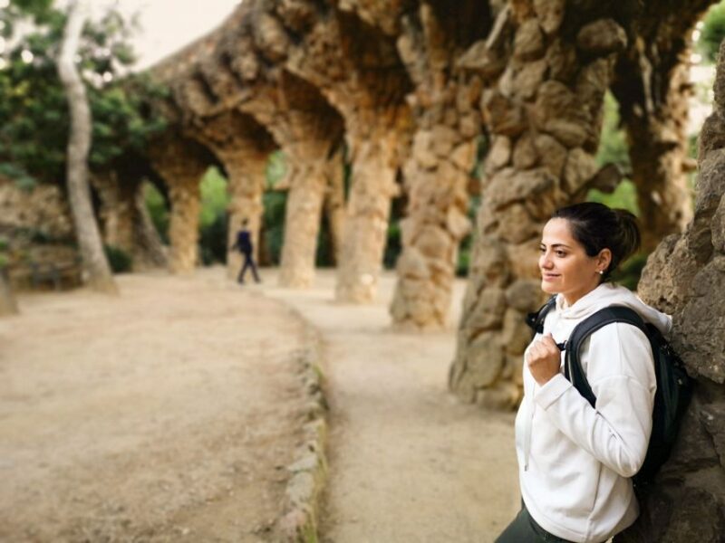 Barcelona: Sagrada Familia and Park Guell Full-Day Tour - Discovering the Sagrada Familia’s Facades and Interior