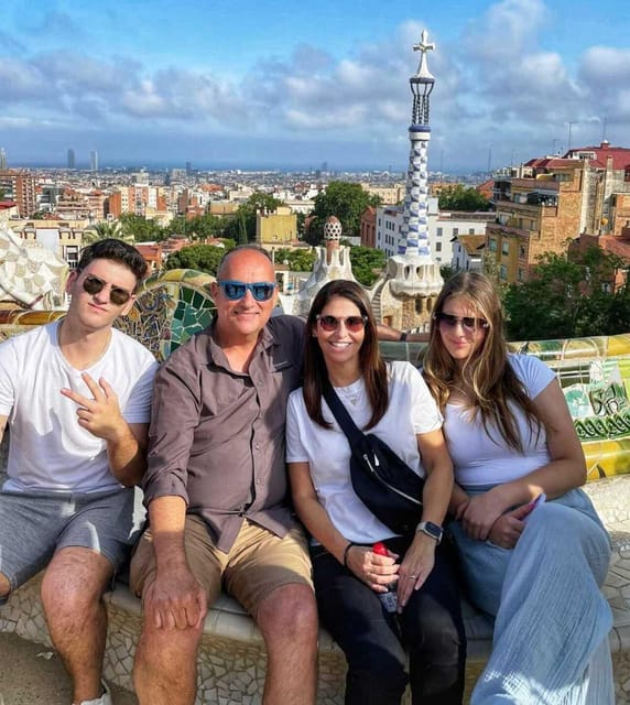 Barcelona: Sagrada Familia and Park Güell with Hotel Pickup - Discovering Park Güell’s Artistic Landscape and Views