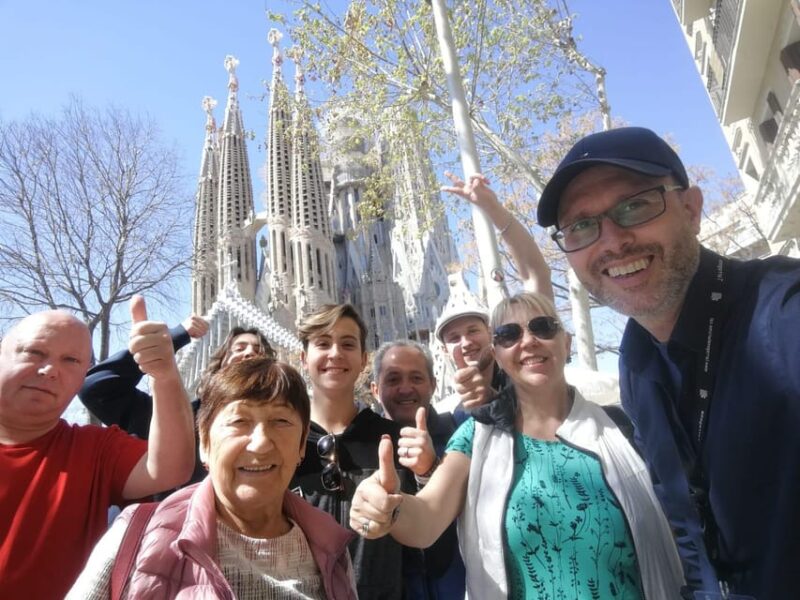 Barcelona: Sagrada Familia and Park Güell with Hotel Pickup - Practical Details: Logistics and Accessibility