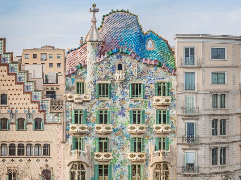 Barcelona: Sagrada Familia & Casa Batlló Guided Tour - Key Points