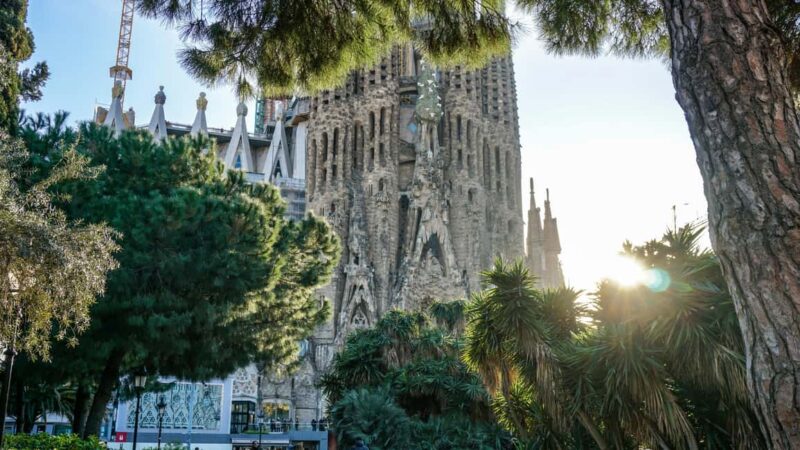 Barcelona: Sagrada Família & Gothic Quarter Walking Tour - Who Will Enjoy This Tour Most