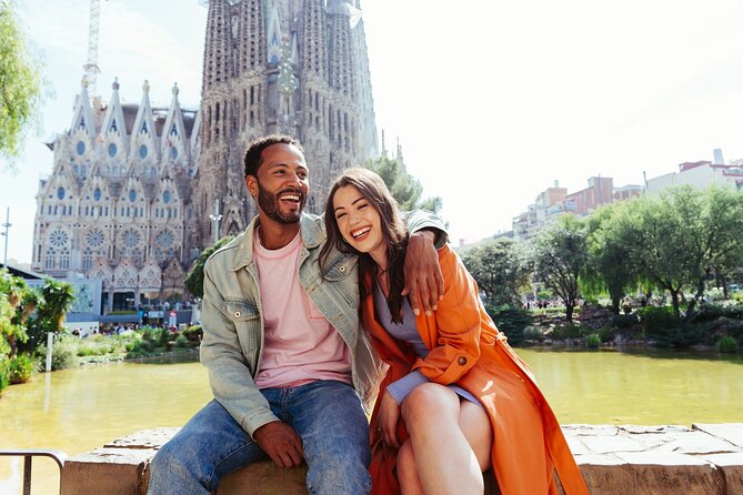 Barcelona Sagrada Familia Guided Tour with skip the line ticket - Explore the Sagrada Família with Priority Access and Expert Guidance