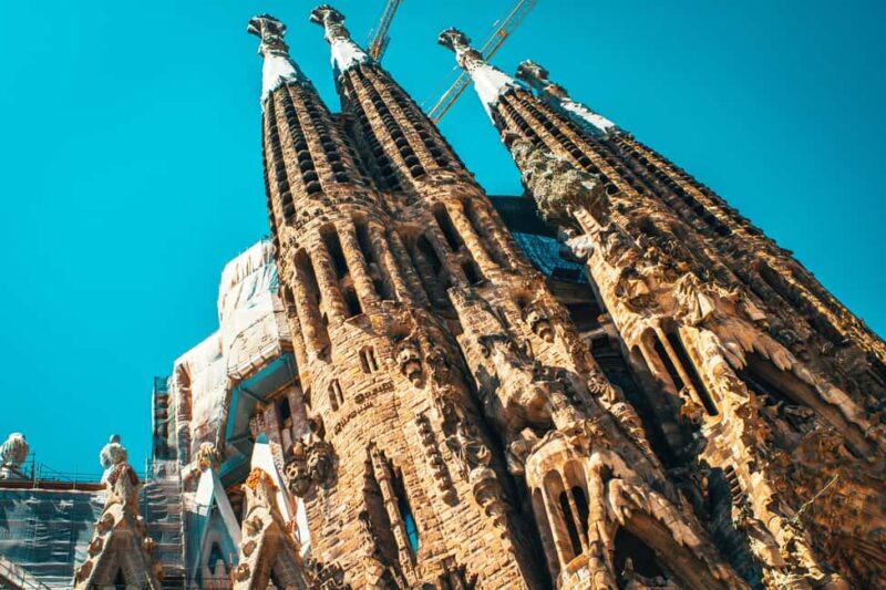 Barcelona: Sagrada Familia Guided Tour with Tickets - Comparing Similar Tours and Options