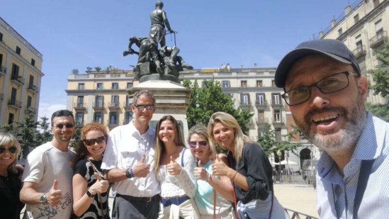 Barcelona & Sagrada Familia Half-Day Tour with Hotel Pickup - Small Group Dynamics and Expert Guides