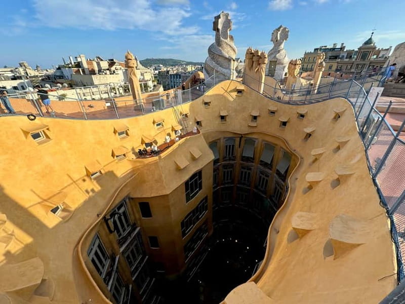 Barcelona: Sagrada Familia, La Pedrera & Cava Tasting Tour - Explore Gaudí’s Iconic Creations and Savor Local Cava in Barcelona
