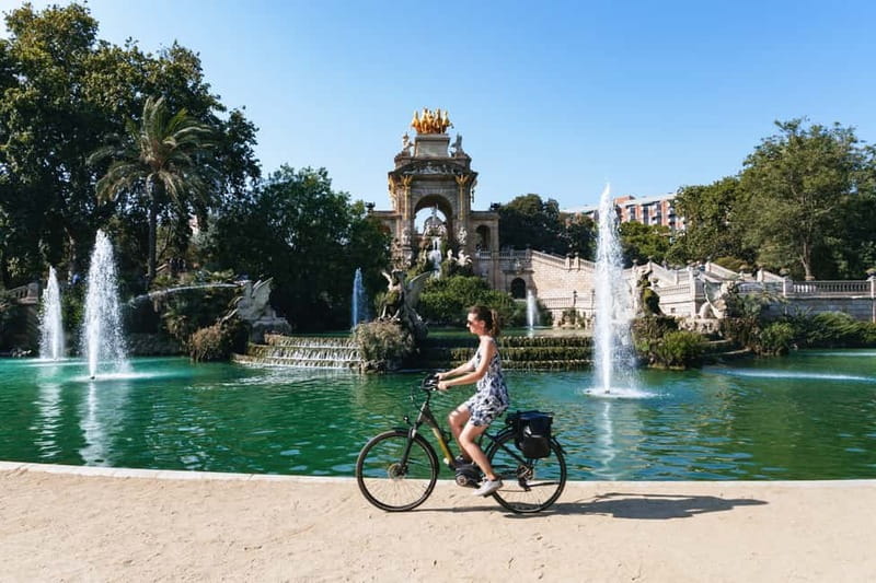 Barcelona: Sagrada Familia or City Tour by Bike or eBike - Guide Expertise and Tour Flexibility