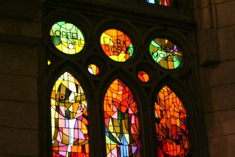 Barcelona: Sagrada Familia, Park Güell & Gothic Quarter Tour - Accessibility and Practical Tips