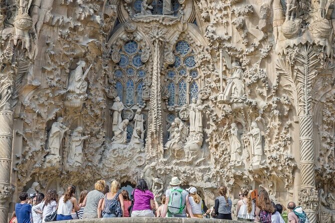 Barcelona: Sagrada Familia Semi-Private Guided Tour - Included Perks and Additional Benefits