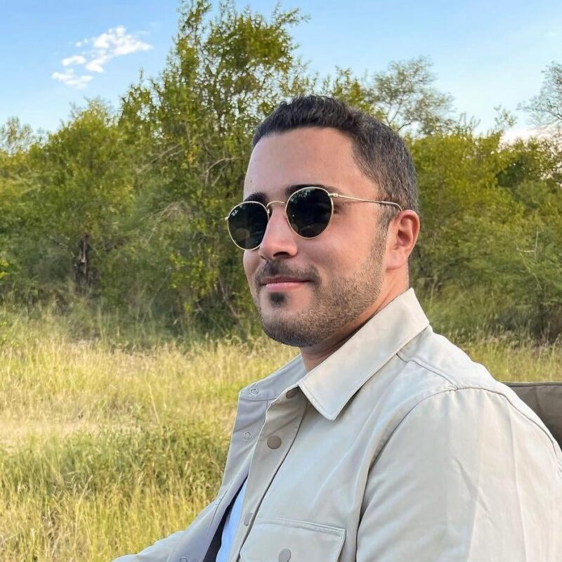 Barcelona: Sagrada Familia Skip-the-Line Entry Ticket & Tour - Inside the Sagrada Familia: Marvel at Light and Design