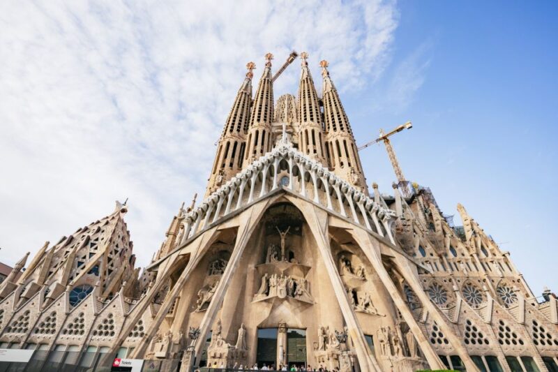 Barcelona: Sagrada Familia Skip-the-Line Entry Ticket & Tour - The Value of Guided Insight and Expert Knowledge