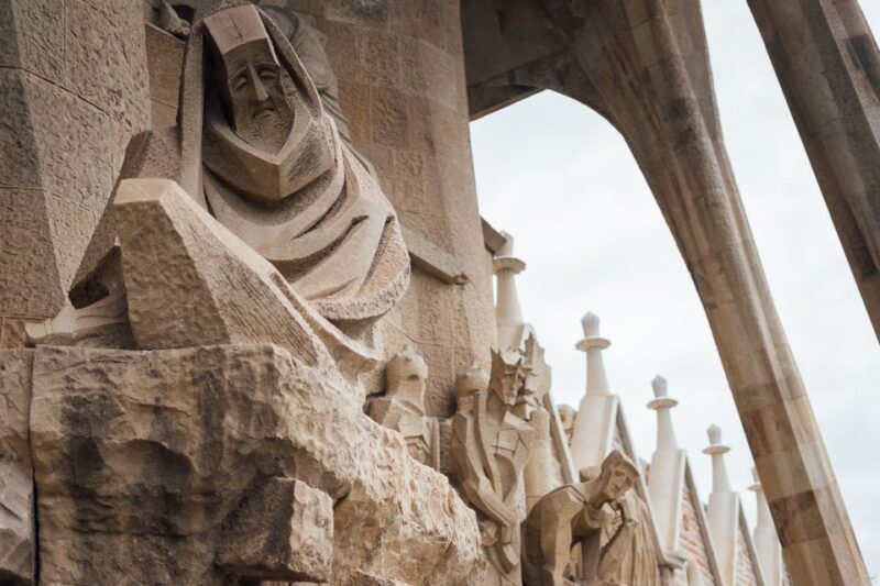 Barcelona: Sagrada Familia Skip-the-line Guided Tour - Accessibility and Practical Considerations