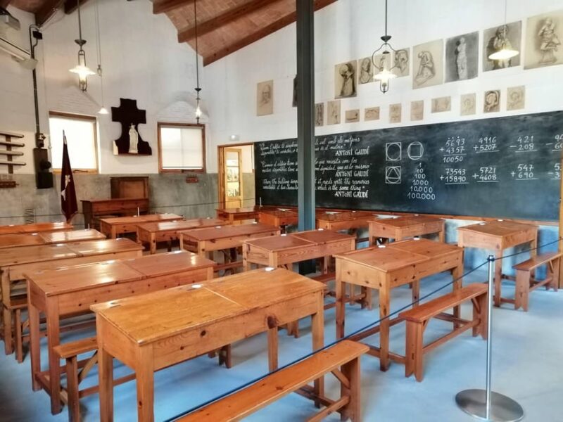 Barcelona: Sagrada Familia Skip-The-Line Guided Tour - Tower Access: What to Expect and How to Prepare