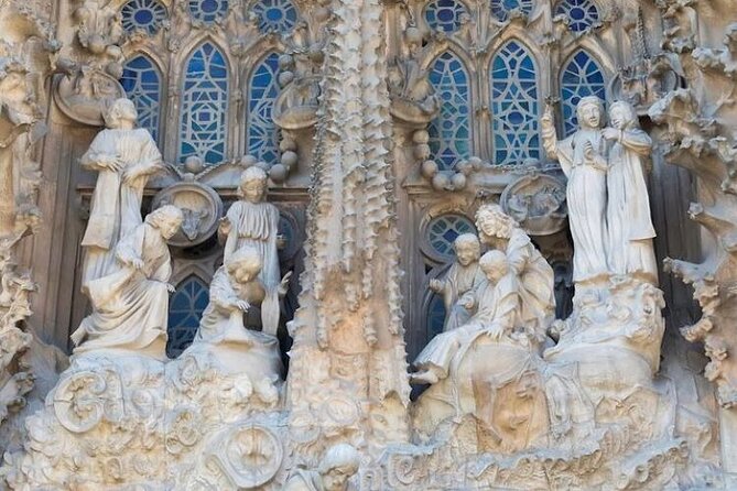 Barcelona Sagrada Familia Skip The Line Insider Guided Tour - Accessibility and Safety Details