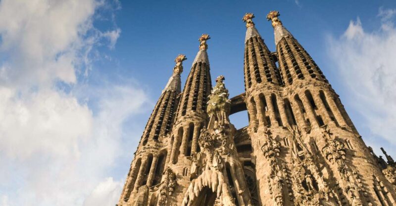 Barcelona: Sagrada Familia Skip The Line Insider Guided Tour - Inside the Basilica: Stunning Vaults and Stained Glass Windows