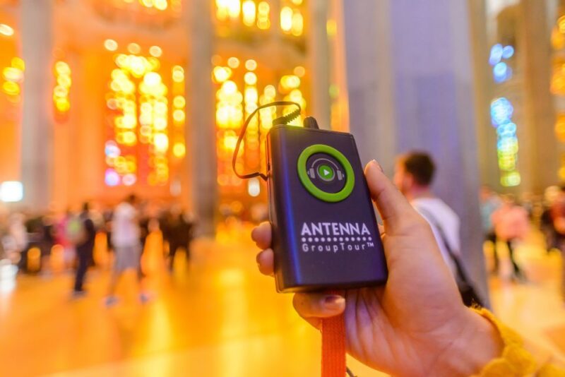 Barcelona: Sagrada Familia Tour & Optional Tower Visit - Practical Details: Meeting Point, Group Size, and Accessibility