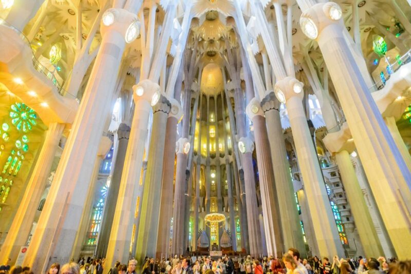 Barcelona: Sagrada Familia Tour & Optional Tower Visit - Comparing Similar Tours and Options