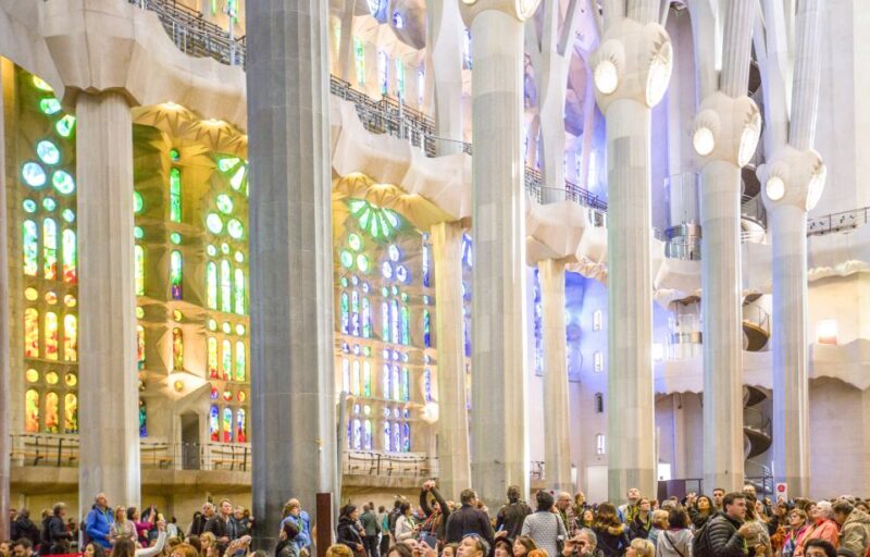 Barcelona: Sagrada Familia with Towers and Park Güell Tour - Exploring Park Güell: Gaudi’s Artistic Playground