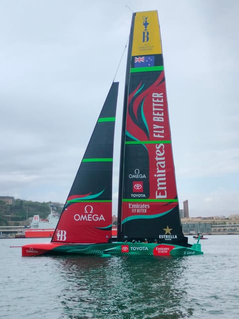 Barcelona: Sailing tour - Logistics, Meeting Point, and Accessibility