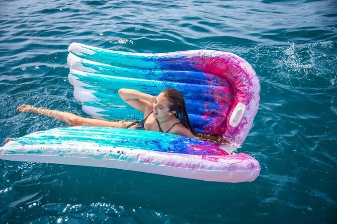 Barcelona Sailing Tour with Swimming, Snacks and Drinks - Key Points