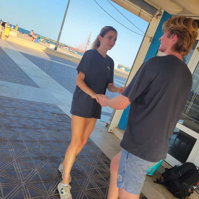 Barcelona: Salsa Class by the Beach - Key Points