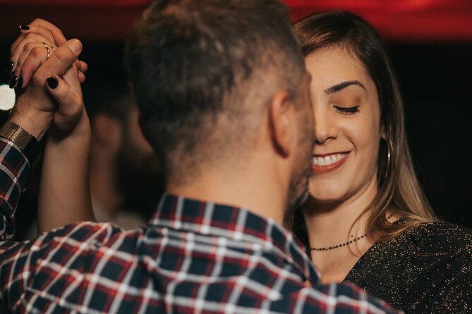 Barcelona Salsa Lovers Dance Experience - The Role of the Private Party Host