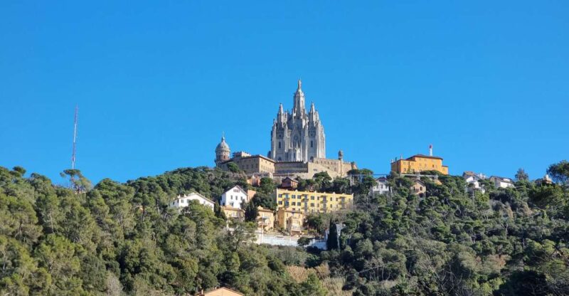 Barcelona Secret Forest: Nature Hike & Best Views - Visiting Mount Tibidabo and the Cor Sagrat Church