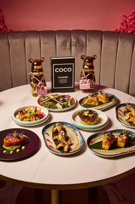 Barcelona: Sensory Dinner Signature Cocktail and Live Show - The Value of the Sensory Dinner Experience