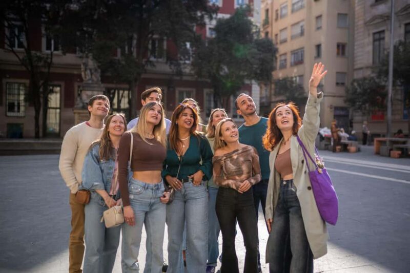 Barcelona Side Streets Tapas & Wine Tour - Family-Run Restaurants and Local Characters