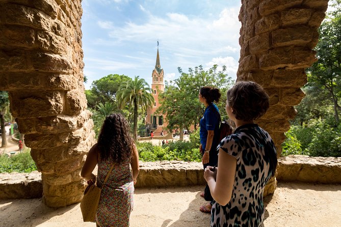 Barcelona: Skip-the-Line Gaudi's Park Guell Guided Tour - Practical Tips for a Smooth Tour Experience