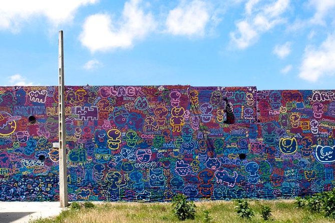 Barcelona Street Art and Graffitti Bicycle Tour - Scenic Bike Ride Along Barcelona’s Beachfront