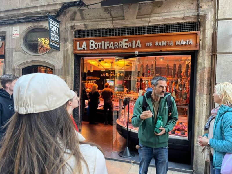 Barcelona: Street Food & Sightseeing Tour with Local Market - From Market Stalls to Family-Run Spots