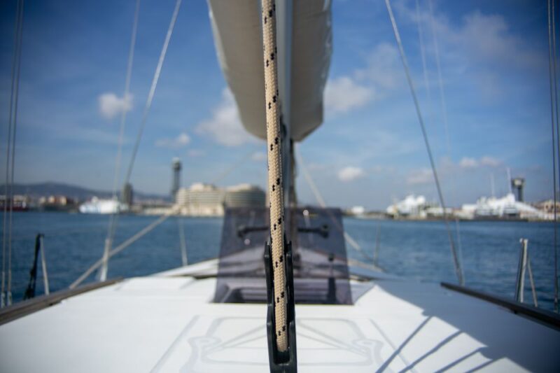 Barcelona: Submarine Winery Wine Tasting and Sailing Tour - Discover the Unique Combination of Sailing and Underwater Wine Aging in Barcelona